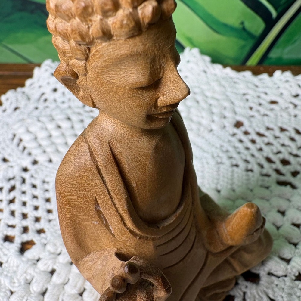 Wooden Buddha Meditating with Beads Wood Hand Carved Statue Figurine Zen Boho - Picture 8 of 9